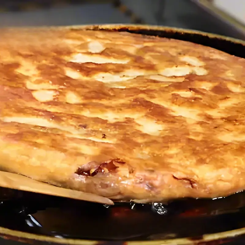 Thick Stuffed Griddle Flatbread (壮馍) — dish photograph