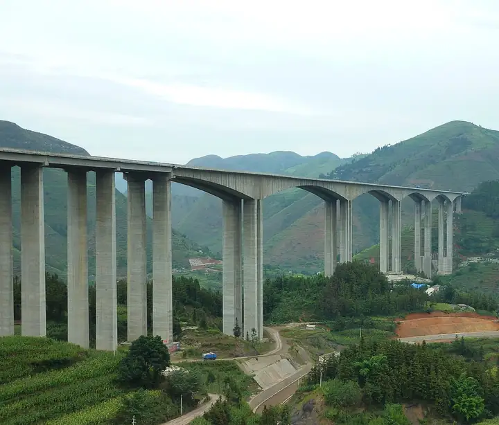 Pu'an County (普安县) — representative view · 山谷中的高架公路桥