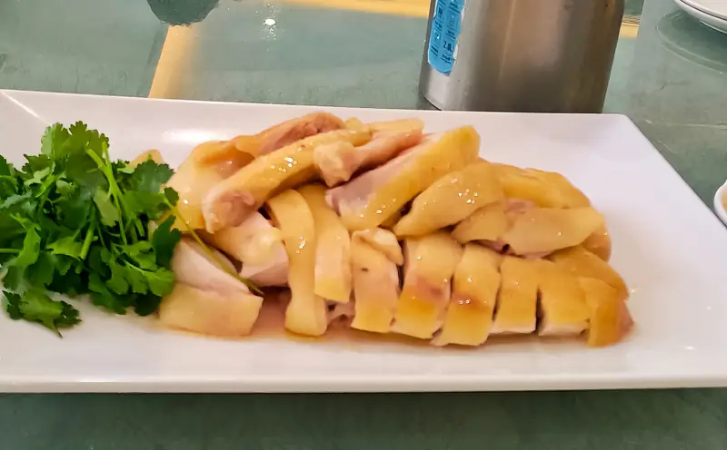 Lianjiang Anpu White-Cut Chicken (廉江安铺鸡) — dish photograph
