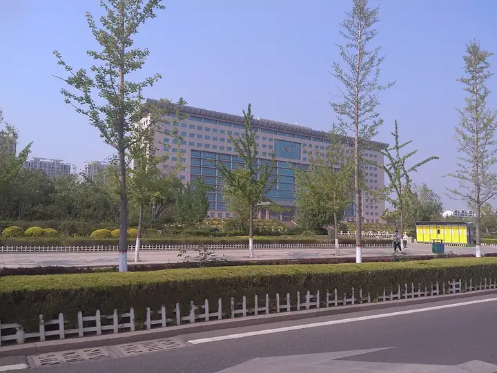 Laixi (莱西市) — representative view · 莱西市政府建筑