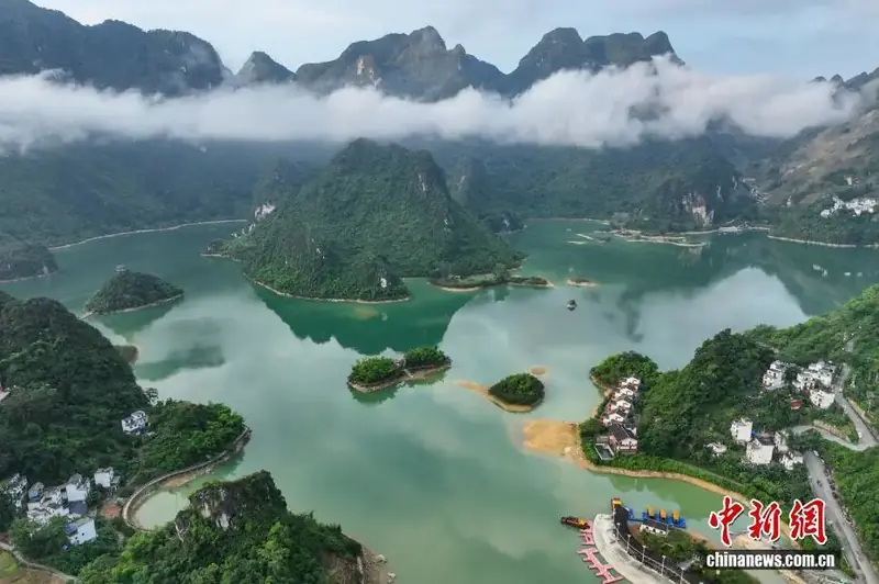 Haokun Lake (浩坤湖)