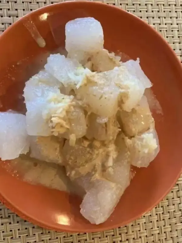 Yantai Menzi Starch Jelly (烟台焖子) — dish photograph