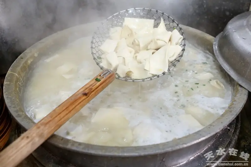 Qingshui Dumpling Soup (清水扁食) — dish photograph