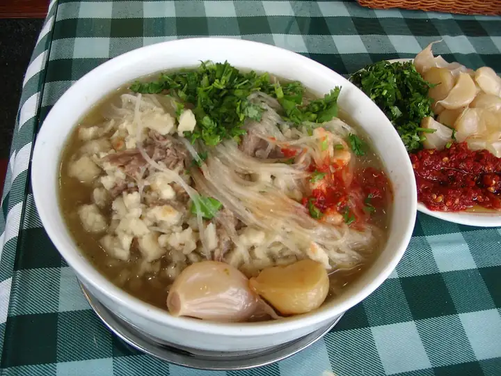 Mutton and Bread Soup (羊肉泡馍) — dish photograph