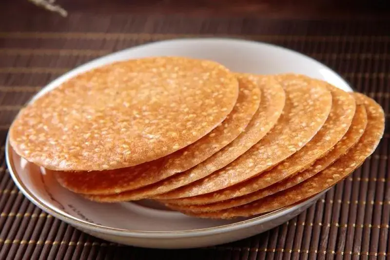 Changshou Thin Sesame Crisps (长寿薄脆) — dish photograph