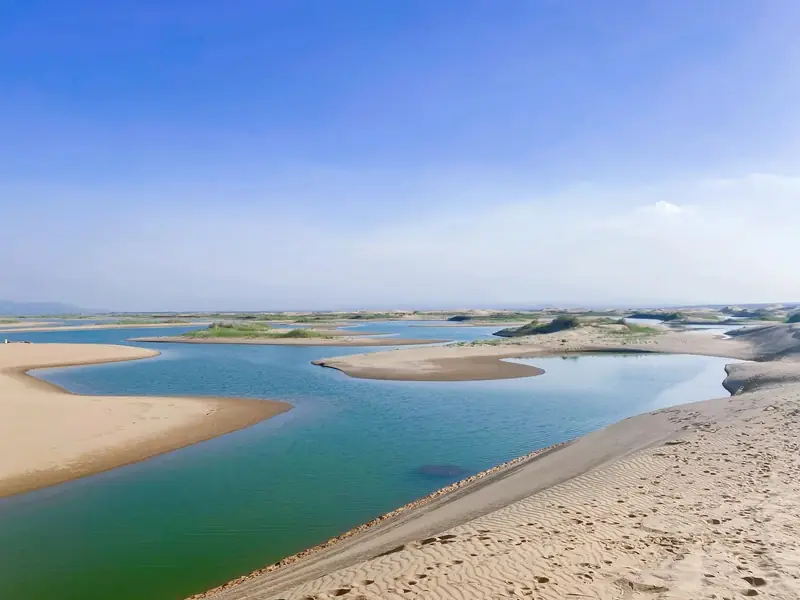 Wuhai Lake (乌海湖)