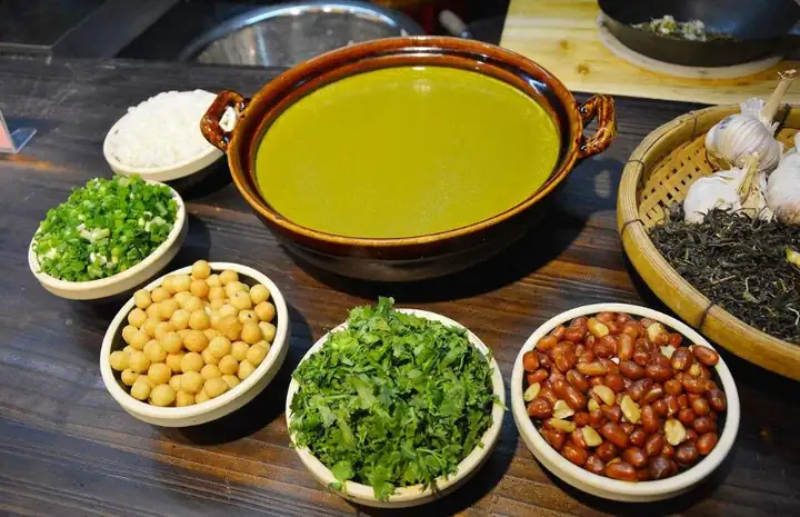 Fuchuan Savoury Oil Tea (富川油茶) — dish photograph