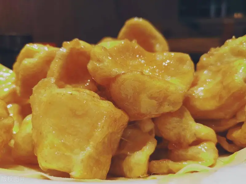 Jilin Spun-Sugar Egg Fritters (拔丝白果) — dish photograph