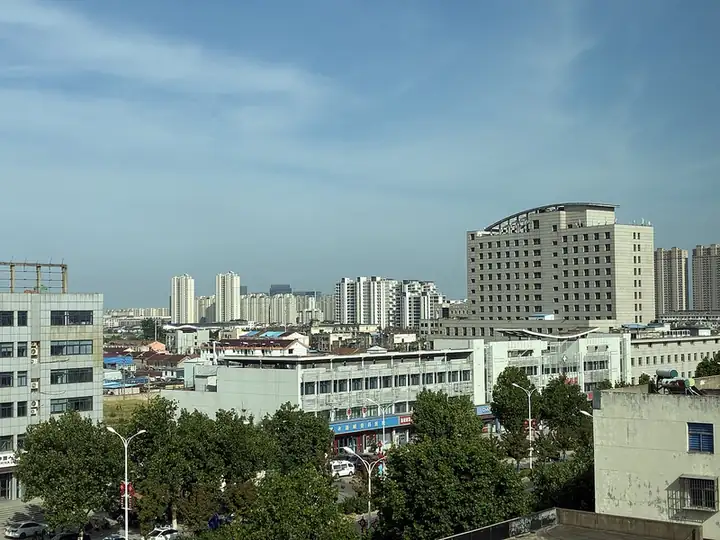 Xiangshui County (响水县) — representative view · 响水县城楼房