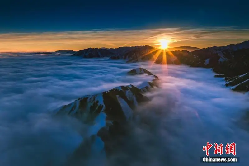 Wenquan County Hot Springs and River Valley (温泉县温泉与河谷)