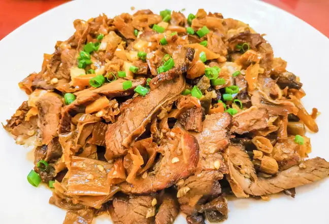 Lianzhou Braised Beef Offal (连州牛杂) — dish photograph