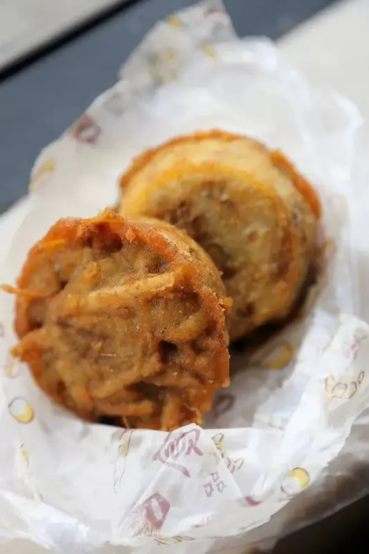 Amajiao Fried Radish Fritters (阿嬷叫) — dish photograph