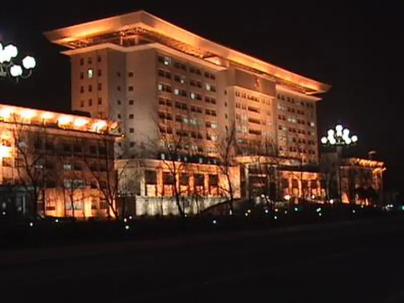 Binhai County (滨海县) — representative view · 滨海县夜间建筑