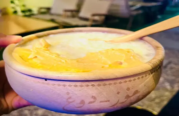 Iceberg Yogurt (冰山酸奶) — dish photograph
