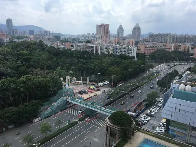 Pengjiang District (蓬江区) — representative view · 江门蓬江区东华一路