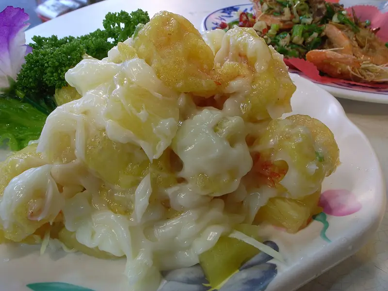 Crayfish Tail Balls (虾球) — dish photograph