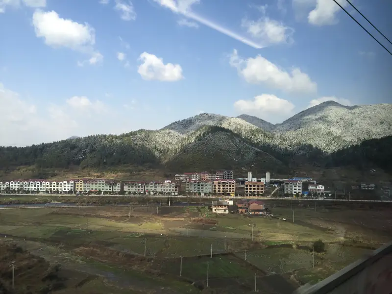 Guangxin District (广信区) — representative view · 广信区山麓田园