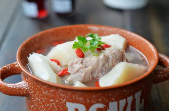 Ruichang Yam and Pork Rib Stew (瑞昌山药炖排骨) — dish photograph