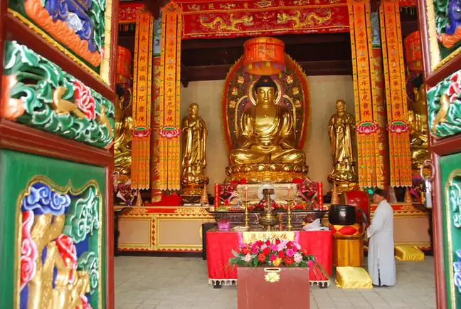 Baotai Mountain (宝台山)