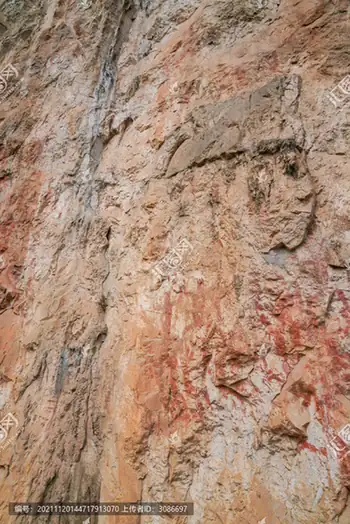 Ningming Huashan Rock Art (宁明花山岩画)