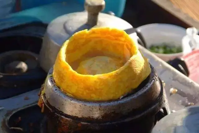 Unflipped Rice Pancake with Egg (鸡蛋不翻儿) — dish photograph