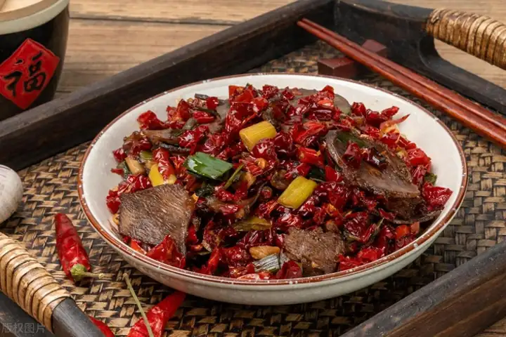 Cold Spicy Beef (冷吃牛肉) — dish photograph