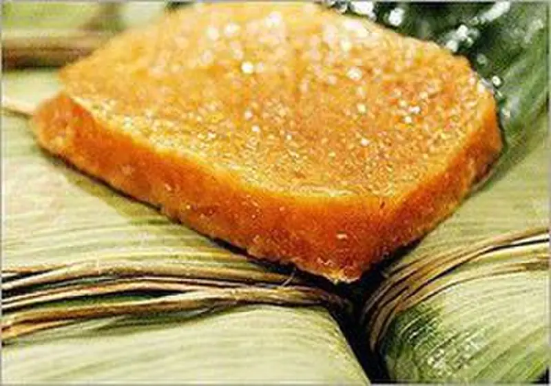 Leaf-Wrapped Yellow Rice Cake (黄粑) — dish photograph