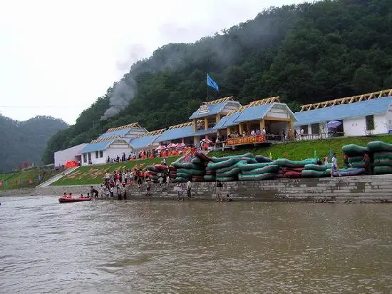 Honghe Valley Rafting (红河谷漂流)