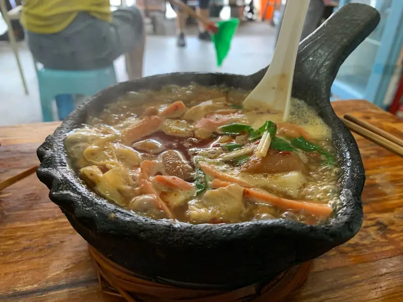 Anshun Small Clay Pot Rice Jelly (安顺小锅凉粉) — dish photograph