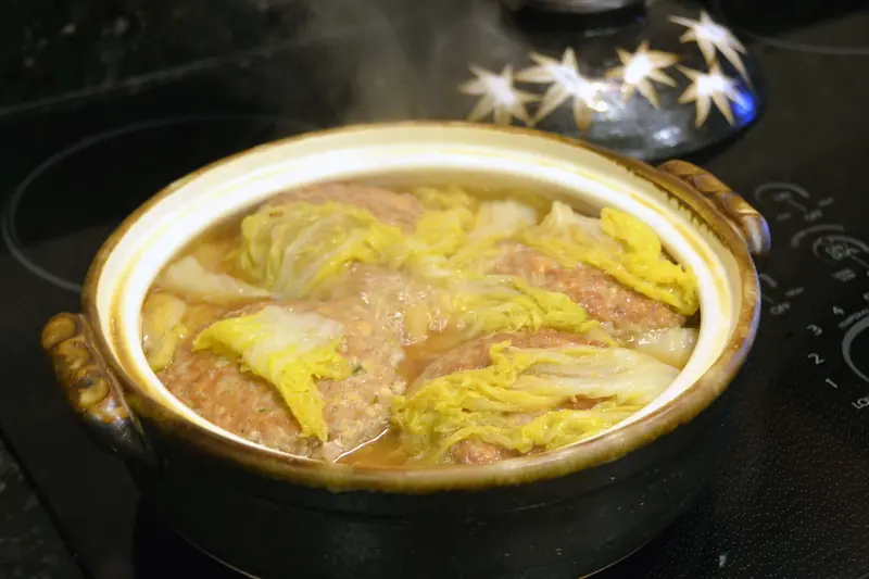 Clay Pot Lion's Head Meatballs (砂锅狮子头) — dish photograph