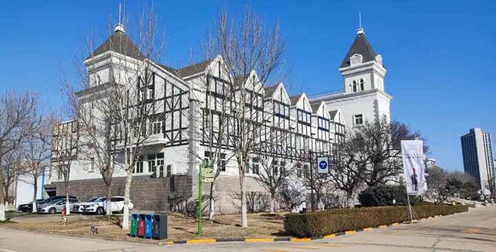 Chateau Changyu-Castel (张裕卡斯特酒庄)