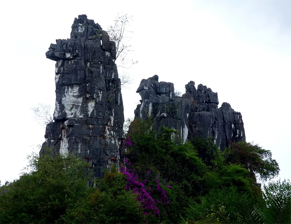 Camel Hill in Seven Star Park, Guilin. Photo: 2016-11-01 09:21:04.