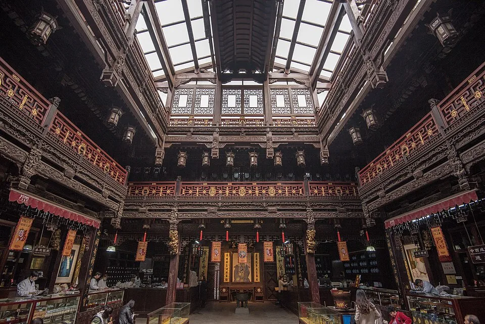 Hu Qing Yu Tang Pharmacy · 胡庆余堂. Photo: 2019-03-30 11:00:45.