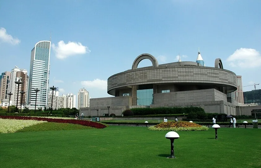 Shanghai Museum's People's Square building; this is not the East Museum in Pudong. Photo: 2010-07-06.