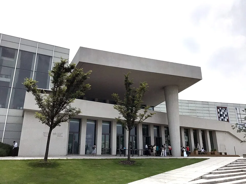 West Bund Museum · 西岸美术馆. Photo: 2020-06-26.