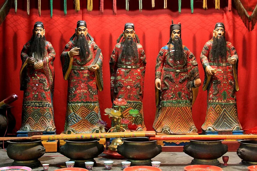 Statues of the five officials at the Temple of the Five Lords, Haikou, Hainan.