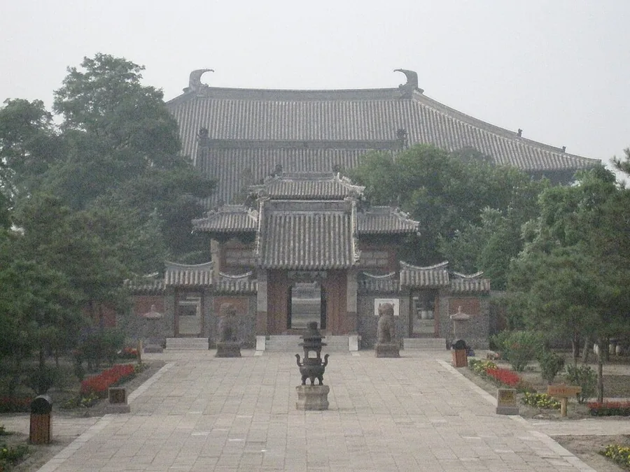 Fengguo Temple, Yixian, Liaoning.
