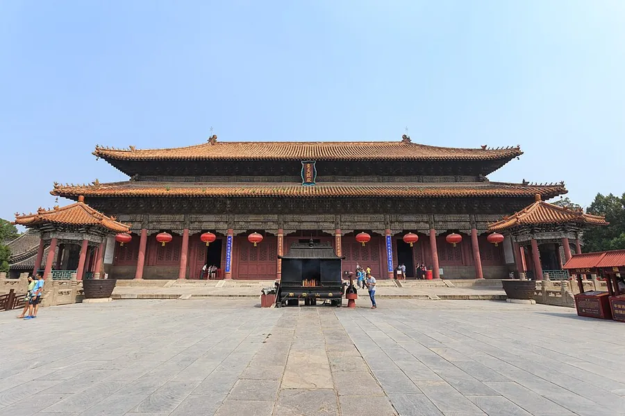Tianyi Hall at Dai Temple, Tai’an, Shandong.