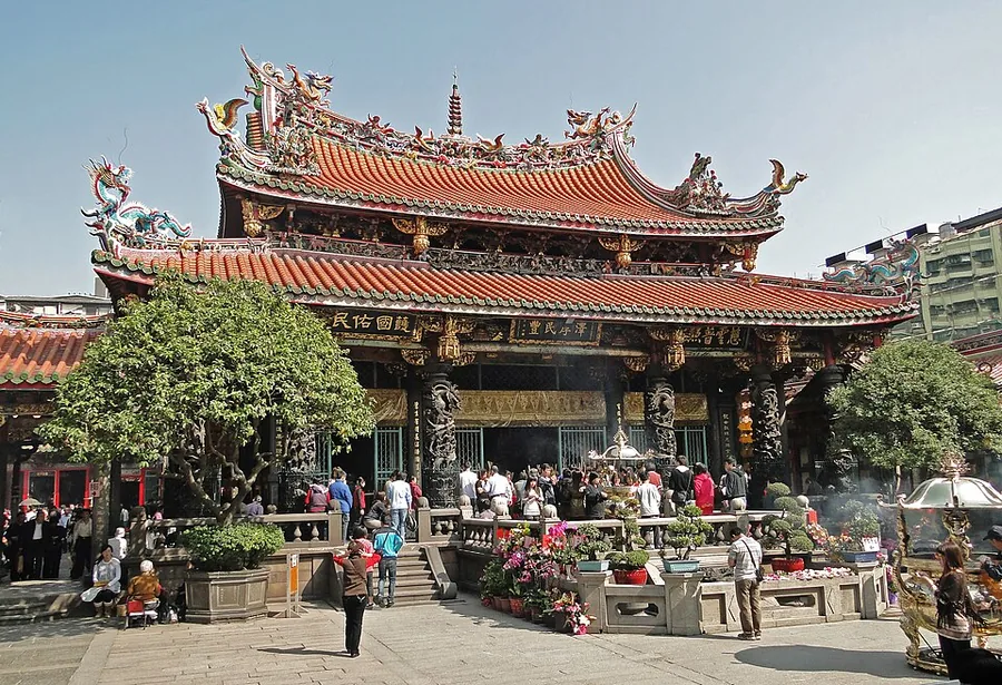 The main hall of Bangka Lungshan Temple in Taipei.