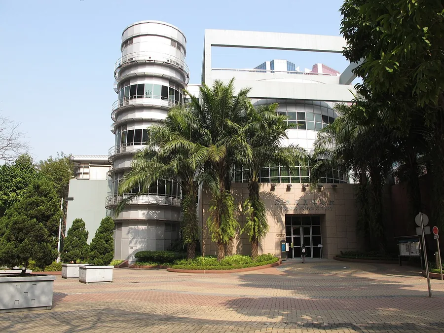 The entrance of the Hong Kong Museum of History in Tsim Sha Tsui; 2011.
