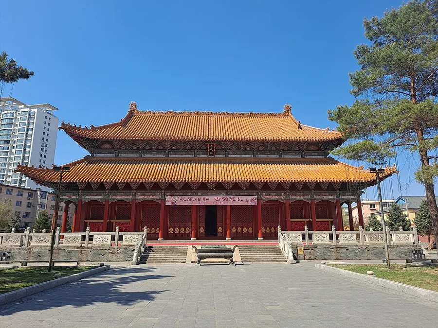 Dacheng Hall at Jilin Confucius Temple, Jilin City; 30 April 2026.