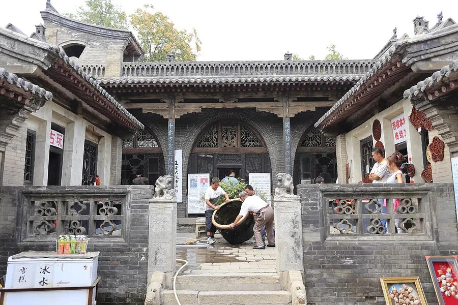 A courtyard in Gaojiaya, the eastern section of the Wang Family Compound, Shanxi. Photographed on 24 August 2013.