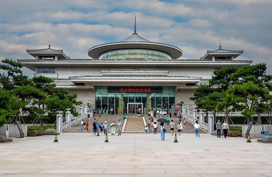 The main facade of Xi’an Museum, with its circular roof above the entrance. Photographed on 9 June 2024.