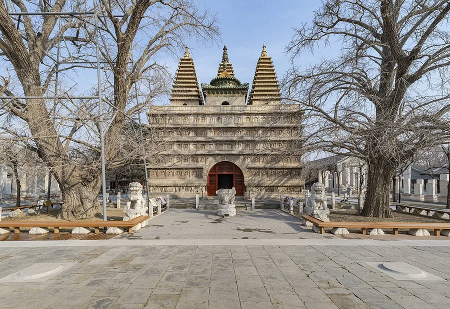 The Diamond Throne Stupa at Beijing's Zhenjue Temple, commonly called Five Pagoda Temple.