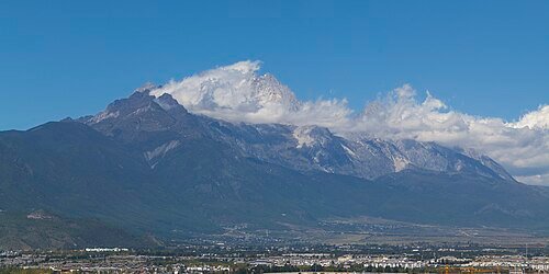 Yulong (Jade Dragon) Mountain · 玉龙雪山