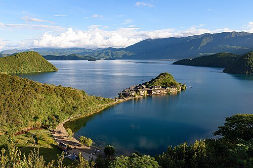 Lugu Lake · 泸沽湖