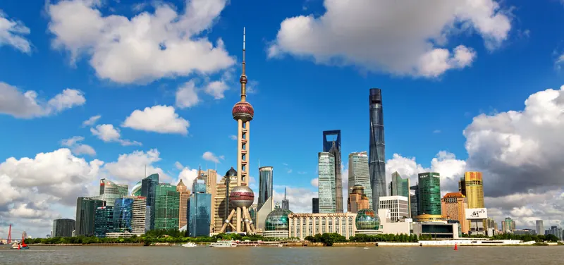 Oriental Pearl Radio & Television Tower · 东方明珠