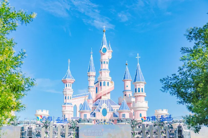 Shenyang Fantawild Adventure · 沈阳方特欢乐世界