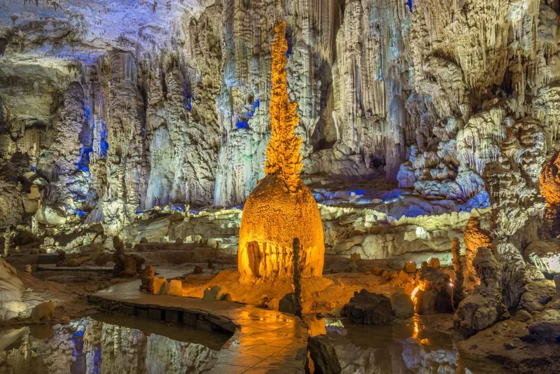 Zhijin Cave Scenic Area · 织金洞