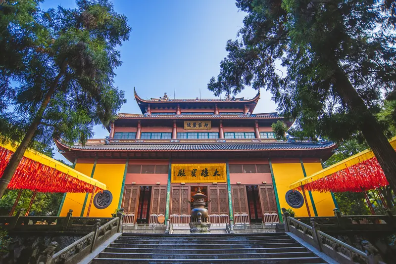Lingyin Temple · 灵隐寺